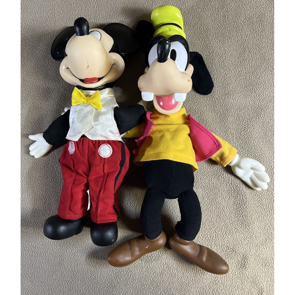 VINTAGE MARCHING‎ MICKEY MOUSE & GOOFY FIGURINES TOYS